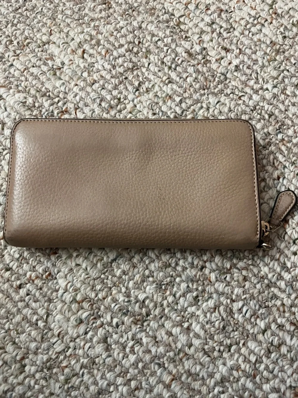 Coach Pebbled Leather Zip Wallet in Taupe with Gold Hardware - Picture 2 of 10